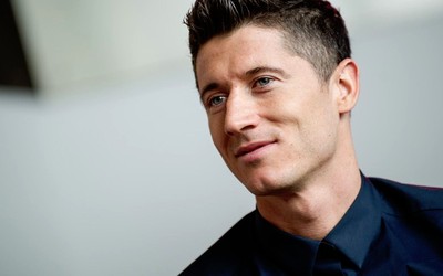 华体会电竞播报-林德洛夫长传发动反击