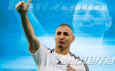 华体会电竞快讯-皮克福德零封奖杯陈列室曝光